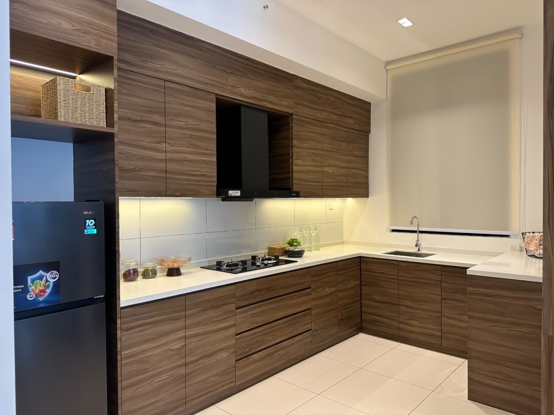 Eight & Eight show unit kitchen